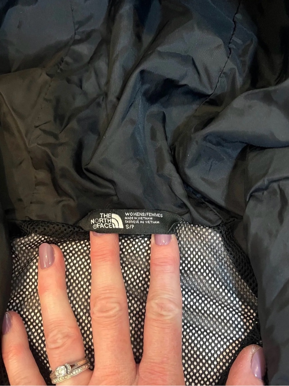 The North Face Women's Black Hooded Ski & Snow Jacket - Picture 5 of 5